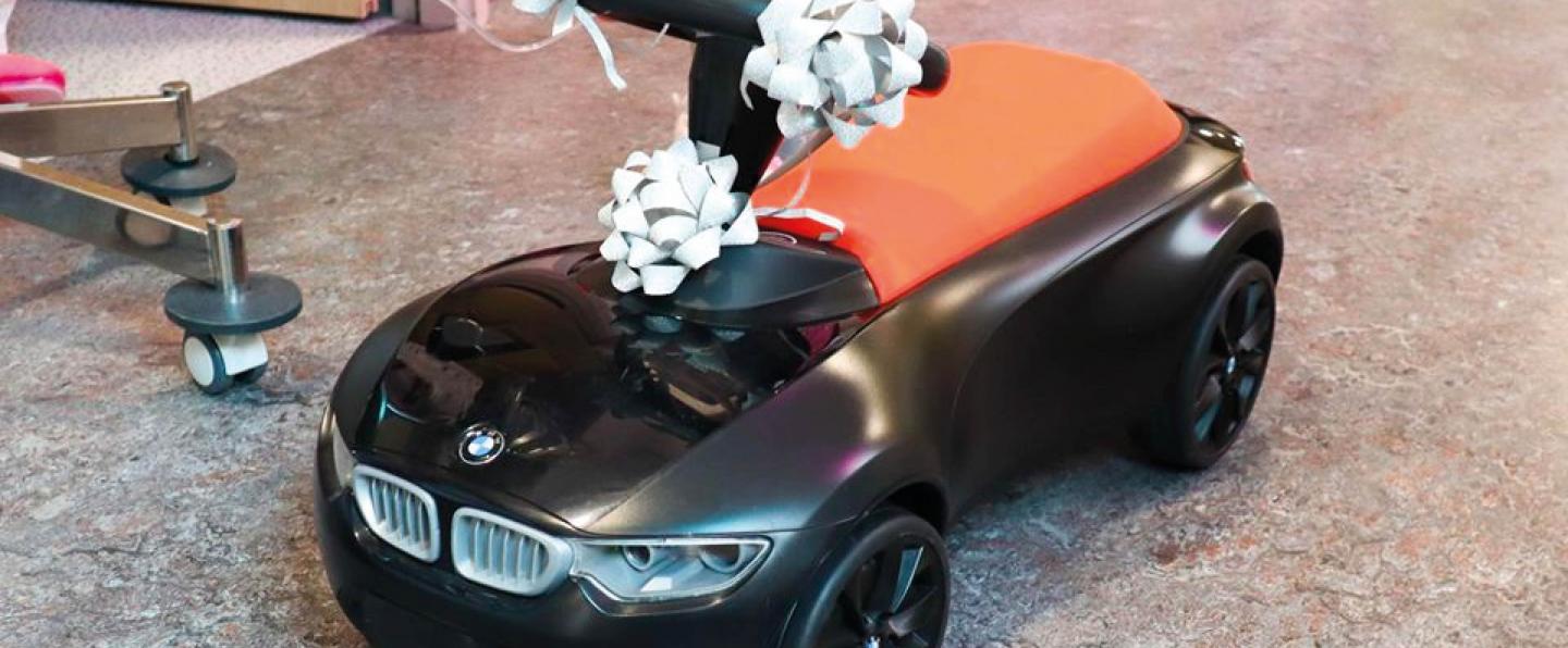 Une voiturette BMW pour les enfants 