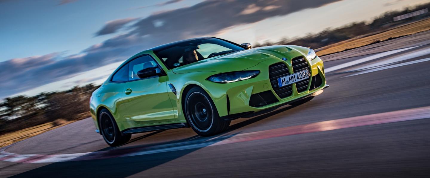 NOUVELLE BMW M4 Compétition