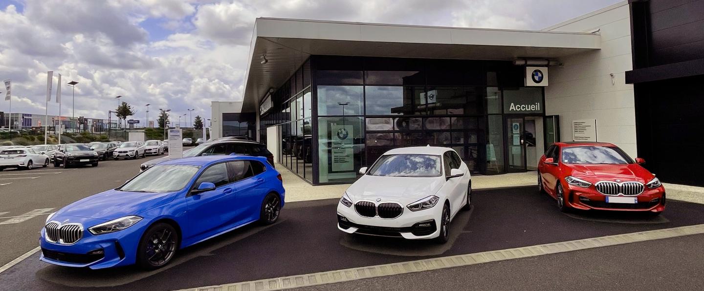 A l'occasion des Jeux Olympiques de Tokyo, les BMW Série 1 de L'Espace Bienvenue se mettent aux couleurs de la France.