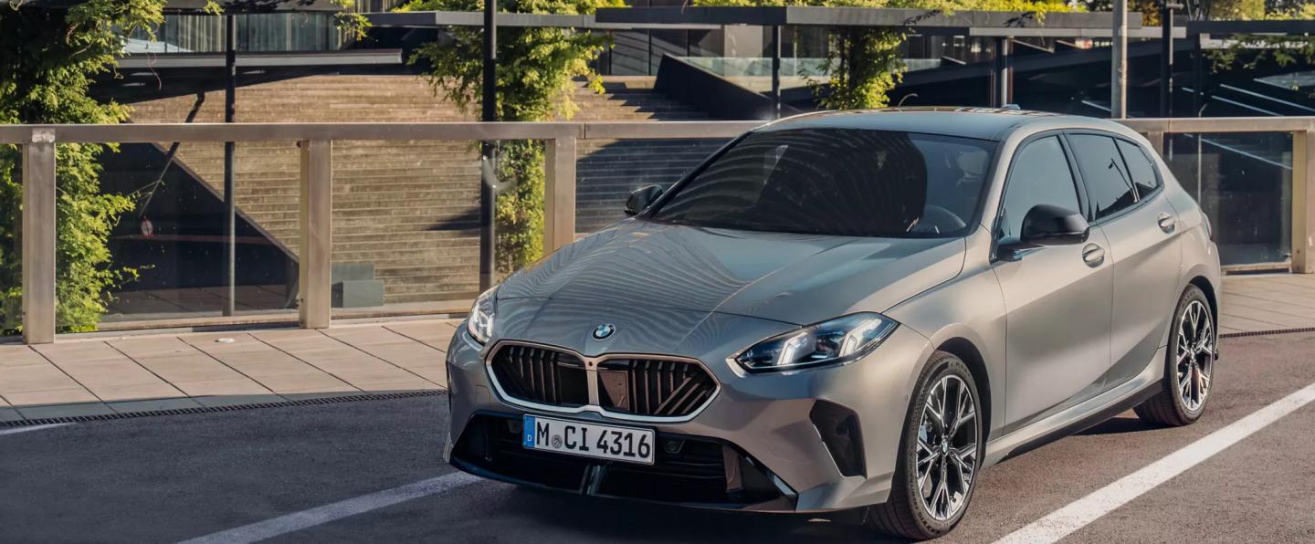 BMW Série 1 Finition M Sport Design. 390 €/mois2  Sans apport. LLD 39 mois.
