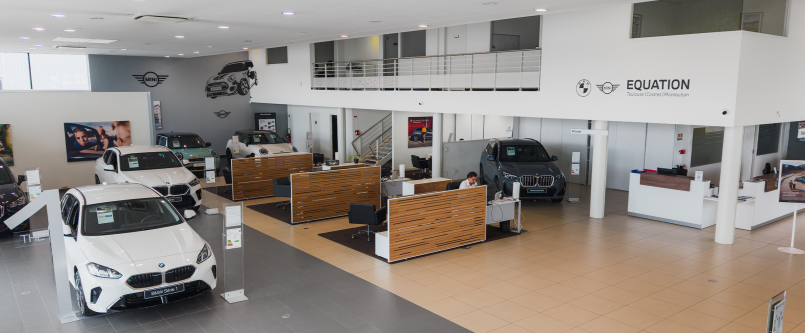 SHOWROOM